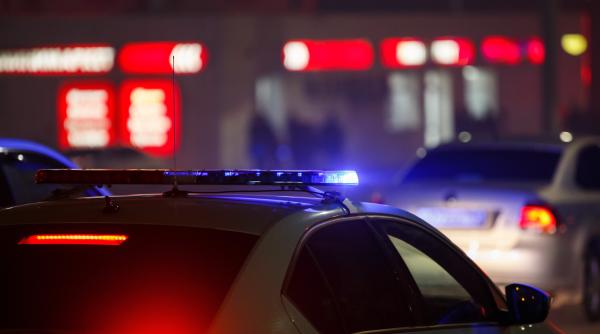 Un român și complicele său, căutați de poliția din Germania: cei doi au intrat într-o casă și au atacat atacat o tânără