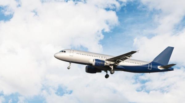 Sentință dură pentru românul băut care a provocat scandal pe un zbor Wizz Air: 2 ani și 6 luni de închisoare cu executare  