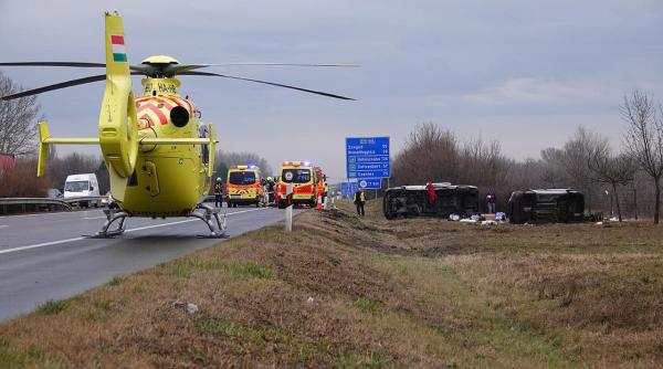Microbuz cu români, accident grav în Ungaria. Șapte persoane rănite  