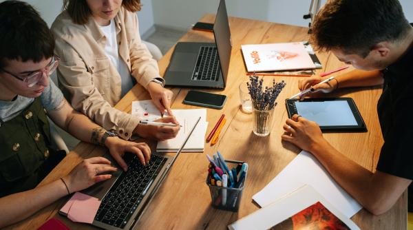 Aproape 2.000 de tineri români vor putea călători în Europa cu ajutorul permiselor ''DiscoverEU''