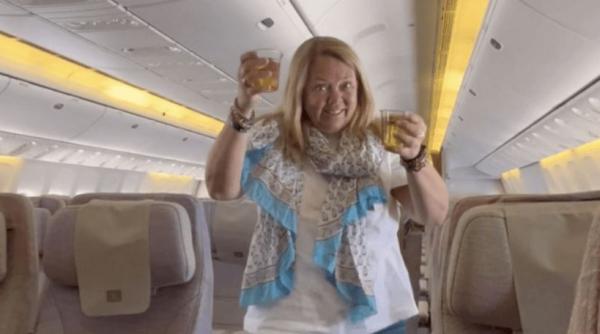 O mamă și fiica sa au dat o petrecere în avion: cele două erau singurii pasageri de la bord