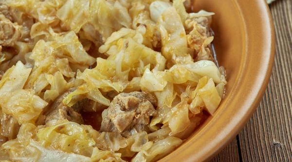 Varză a la Cluj: Rețetă tradițională românească pentru un festin autentic