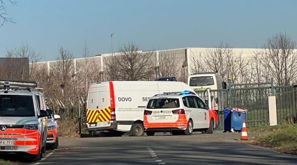 Autocar care venea din Franța, blocat de polițiști aproape de Bruxelles: Trei pasageri sunt suspectați de „motivații teroriste”