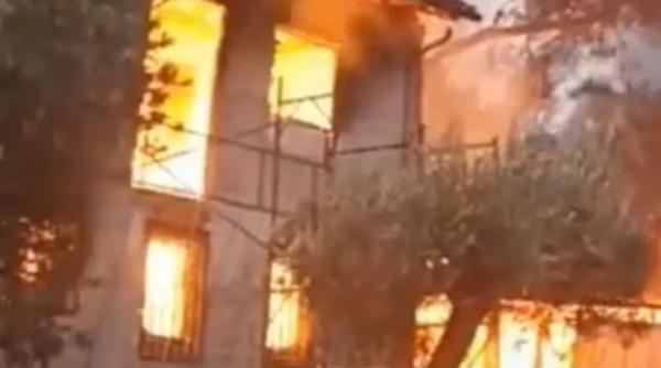 Muntele Athos: un român a incendiat o chilie din apropierea Mănăstirii Stavronikita