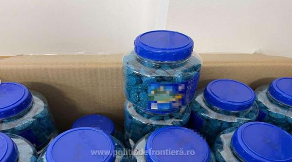 Șofer român, prins cu aproape 11 kilograme de otravă pentru rozătoare în microbuz, la intrarea în țară