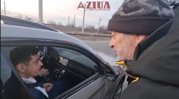 George Simion a fost alungat de la protestul transportatorilor din Constanța: „Ce te uiţi la mine, aşa, cu ochii ăia beliţi? Hai, tai-o!“ / VIDEO