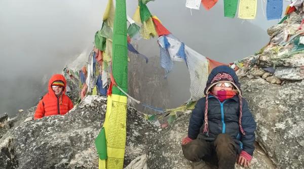 O fetiță de patru ani, dintr-o țară europeană, este cea mai tânără alpinistă care a ajuns pe Everest