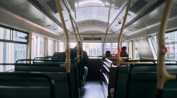 Sistemul de autobuze al Marii Britanii distruge vieți: Oamenii și-au pierdut locurile de muncă și nu pot ajunge la medic