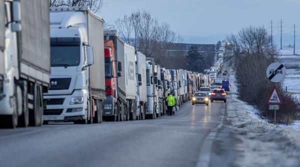 Camionagiii anunță că au obținut ce au vrut: RCA de 1000 euro, eliminarea camerelor pentru vignietă la vamă, culoare prioritare