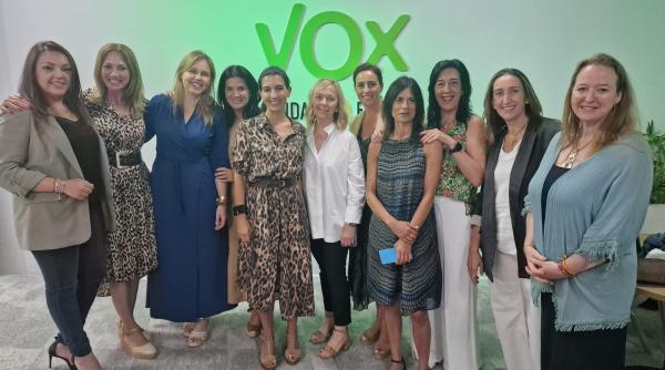 O româncă s-a angajat la o primărie din Spania, însă nu poate lucra... pentru că e româncă 