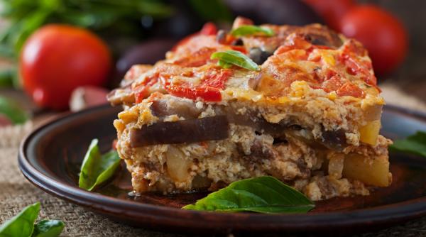 Lasagna de vinete. O rețetă surprinzător de gustoasă și ușoară, dar foarte hrănitoare. E gata imediat!