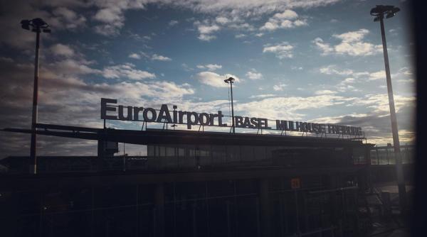Alertă la triunghiul de frontieră dintre Franţa, Elveţia şi Germania: Aeroportul EuroAirport, închis din cauza unei ameninţări cu bombă