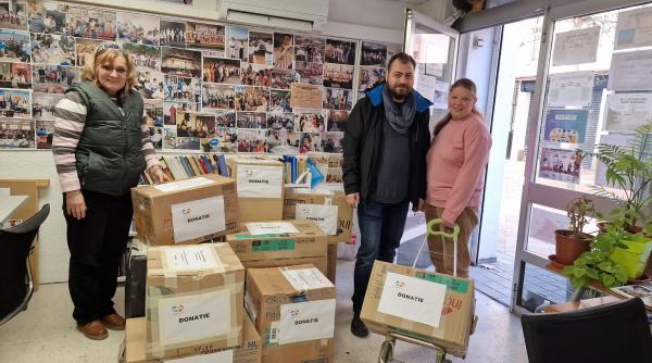 Gest superb. Asociația Salva din Spania a trimis pachete pentru persoanele vulnerabile din România