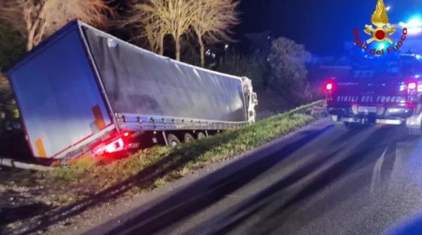 Italia. Se lărgește cercul suspecților în cazul șoferului român, mort străpuns de un țăruș ce a „zburat“ de la un alt camion românesc