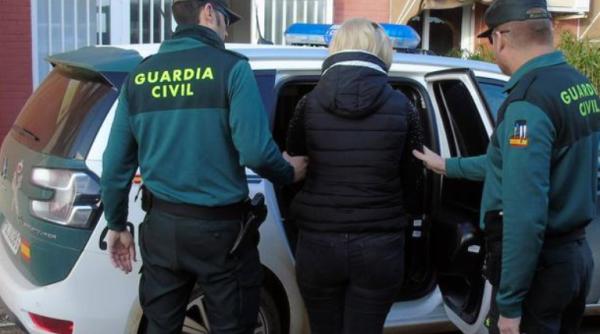 Cuplu de patroni români din Spania, arestat după ce a angajat la negru oameni săraci din România. Procurori: "Munceau ca la maraton"