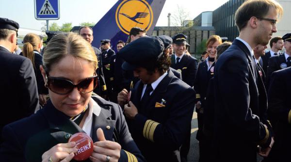 Haos pe aeroporturile din Germania. Greva personalului Lufthansa ține la sol sute de avioane