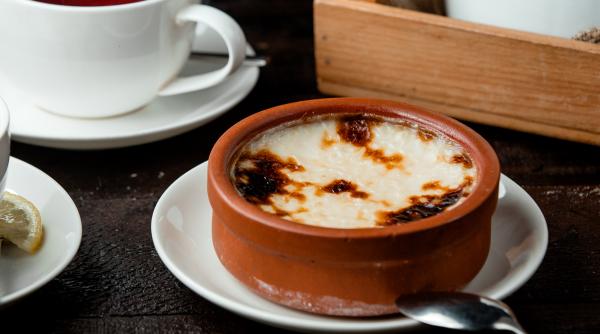 Cum să faci creme brulee, probabil cel mai celebru desert franțuzesc