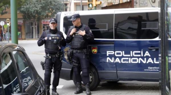 Român, căutat de poliție în toată Spania, după ce și-a ucis vecinul de aceeași naționalitate și a fugit de la fața locului