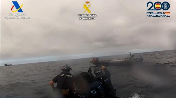 Spania. Un român și un moldovean, „cei mai periculoși traficanți de droguri din Strâmtoarea Gibraltar“: Aveau peste patru tone de cocaină în barcă