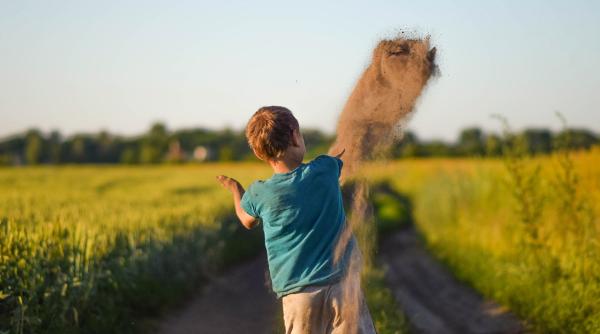Horoscop zilnic pentru luni, 19 februarie 2024. Balanță, te așteaptă momente interesante. Vărsător, transformare importantă