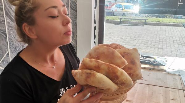 Tot mai mulți români se întorc în țară și își deschid afaceri. Un cuplu se mândrește cu pizzeria lor: „Am furat meserie din Italia”