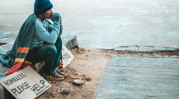 Bandă de români, arestată pentru cerșetorie, în Italia. Obțineau sume uriașe în fiecare zi