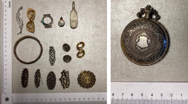 Român prins cu mai multe bijuterii la frontieră: A declarat că el le-a furat din Austria; nimeni nu le caută. Poliția cere ajutorul populației