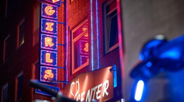 Infractorii au schimbat "placa". Metoda ''loverboy'' a devenit principala metodă de racolare a victimelor traficului de persoane