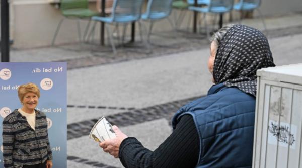 O deputată din Luxemburg și-a cerut scuze public, după ce a spus că cerșetorii români au stricat orașul și că a fost la un pas să-i dea "un șut în fund" unuia dintre ei