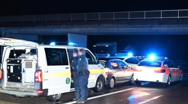 Patru români, arestați după o urmărire ca-n filme pe o autostradă din Elveția