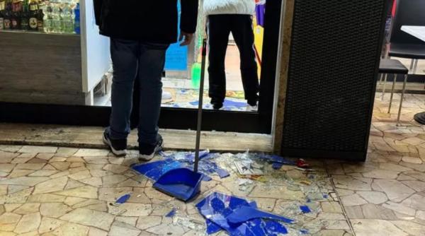 Un român, nervos din cauza notei de plată, l-a înjunghiat pe chelnerul unui restaurant din Italia/ VIDEO