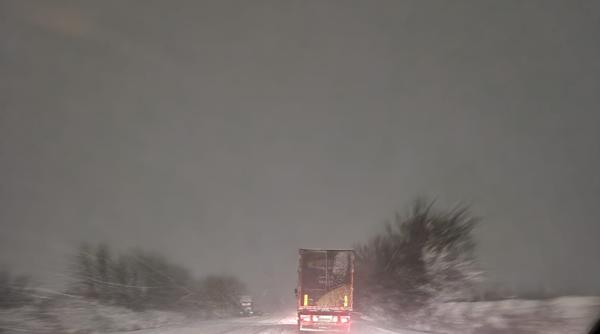 Alertă de vreme rea în Italia: râuri cu risc de inundații, școli închise, trenuri blocate. Primarul: "Situația este critică"