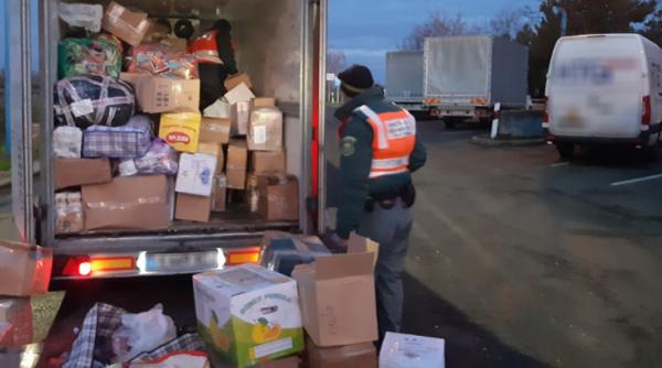 Autocar în drum spre Anglia, blocat în Ungaria: Peste 50.000 de euro amendă; Erau doar trei pasageri în toată mașina și multe bagaje