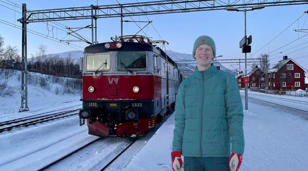 Povestea unui adolescent care câștigă mii de euro și locuiește de un an prin trenuri: „Asta e casa mea"