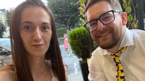 De la o prietenie virtuală, la o nuntă într-un oraș mic din România. Povestea de dragoste dintre o gorjeancă și un american. „Michael s-a îndrăgostit enorm de România” 