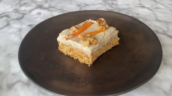 Tort de morcov fără coacere. Cea mai gustoasă și sănătoasă prăjitură