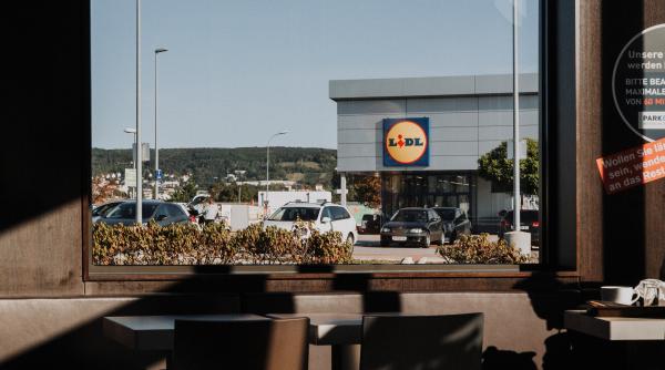 Lidl retrage de pe rafturi un suc contaminat cu pătulină, o substanță produsă de mucegaiuri