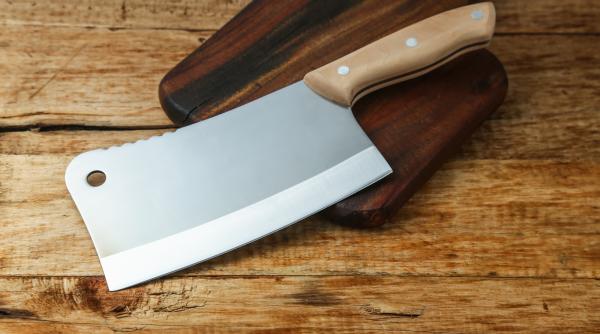 București. O bătrână cu cetățenie ucraineană și-a înjunghiat mortal soțul cu un cuțit de bucătărie