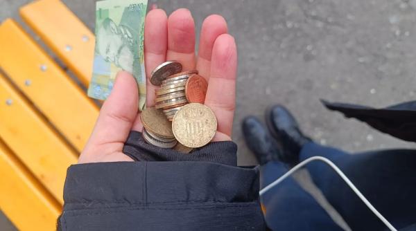 O doctoriță povestește pe Facebook că trăiește de pe-o zi pe alta: "Nu toți medicii sunt șpăgari. După 6 ani de facultate, mă întrețin părinții"