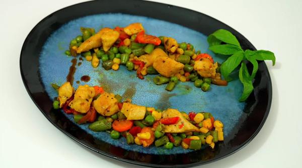 Rețetă delicioasă de legume mexicane cu piept de pui: O masă sănătoasă și plină de arome exotice!