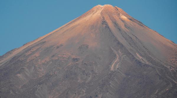 Fără zăpadă în această iarnă pe cel mai înalt munte din Spania, pentru prima dată în ultimii 108 ani