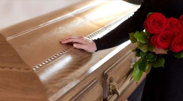 Tragedie la Messina: Muncitor român, electrocutat în seră, lasă familia în râuri de lacrimi