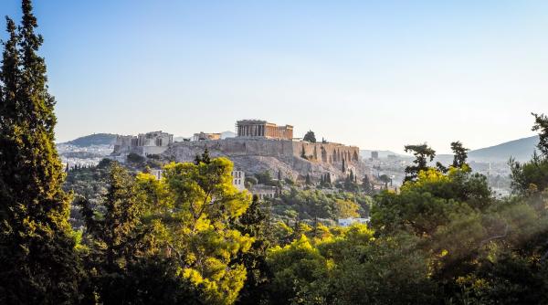 Cum s-a prăbușit un drum principal din Atena din cauza unui jaf care a avut loc acum 31 de ani / FOTO 