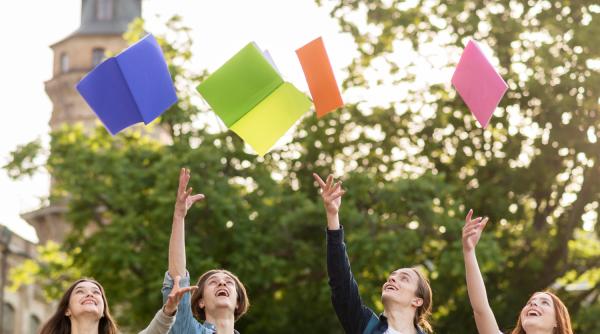 Italia se află pe primul loc în UE la numărul de tineri care abandonează școala