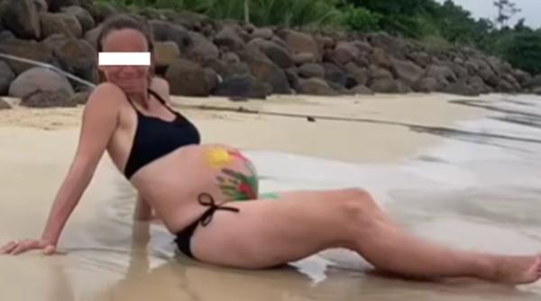 O femeie a născut în timp ce înota în mare, fără asistență medicală