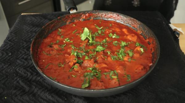 Rețetă autentică și ușor de preparat: Pui Tikka Masala, deliciul aromat din bucătăria indiană