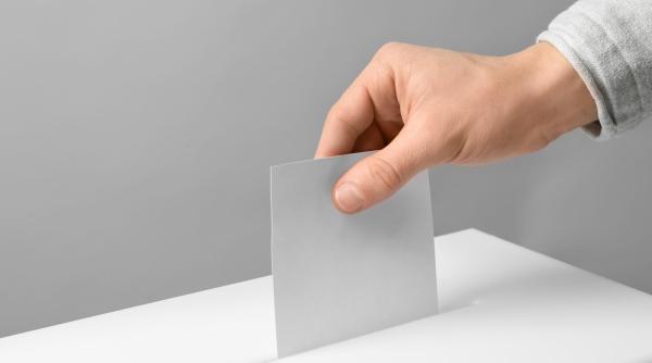 Vot prin corespondență 2024: Românii din străinătate se pot înregistra online pentru alegerile prezidențiale și parlamentare