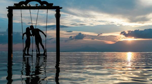 Horoscop 4 aprilie. Încrederea în exces a Fecioarelor poate crea probleme; Peștii se întâlnesc cu o persoană misterioasă 