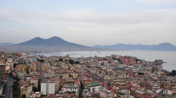 Cutremur puternic noaptea trecută, în Napoli. Oamenii au ieșit speriați pe străzi