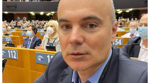 Fără candidat comun la prezidențiale. Rareș Bogdan: PNL - partid cu blazon, obligat să aibă candidat propriu